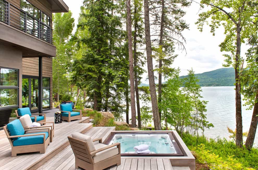 Lakeside hottub