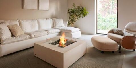 Livingroom with firepit Livingroom with firepit