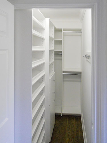 Closet interior shelving